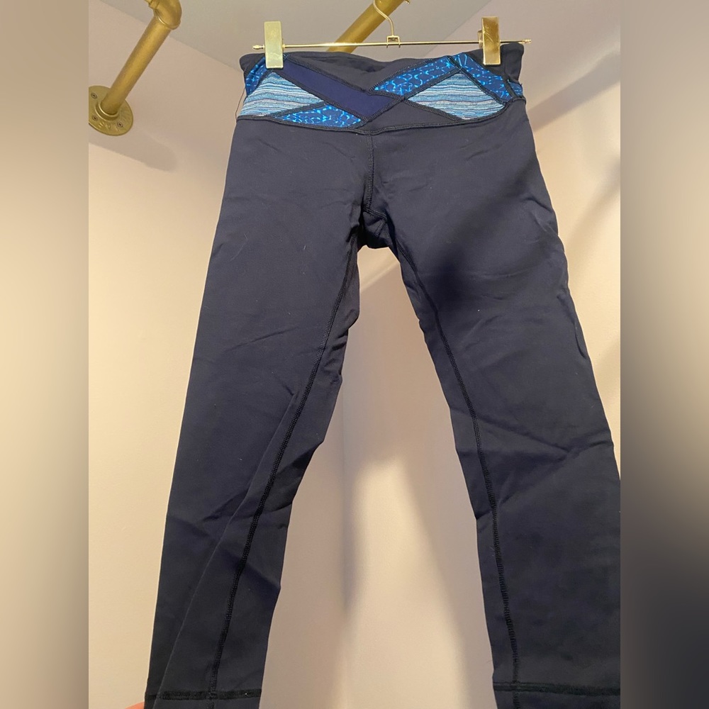 Lululemon Cropped Navy Leggings